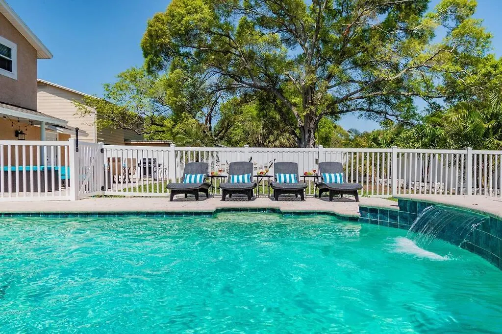 Villa Aqua Haven: Luxe Retreat With Pool & Boat Bliss à Tampa États-Unis