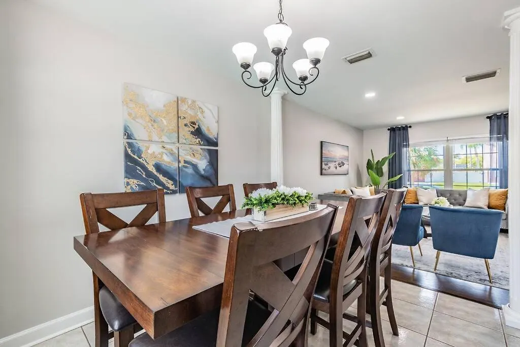 Villa Aqua Haven: Luxe Retreat With Pool & Boat Bliss à Tampa